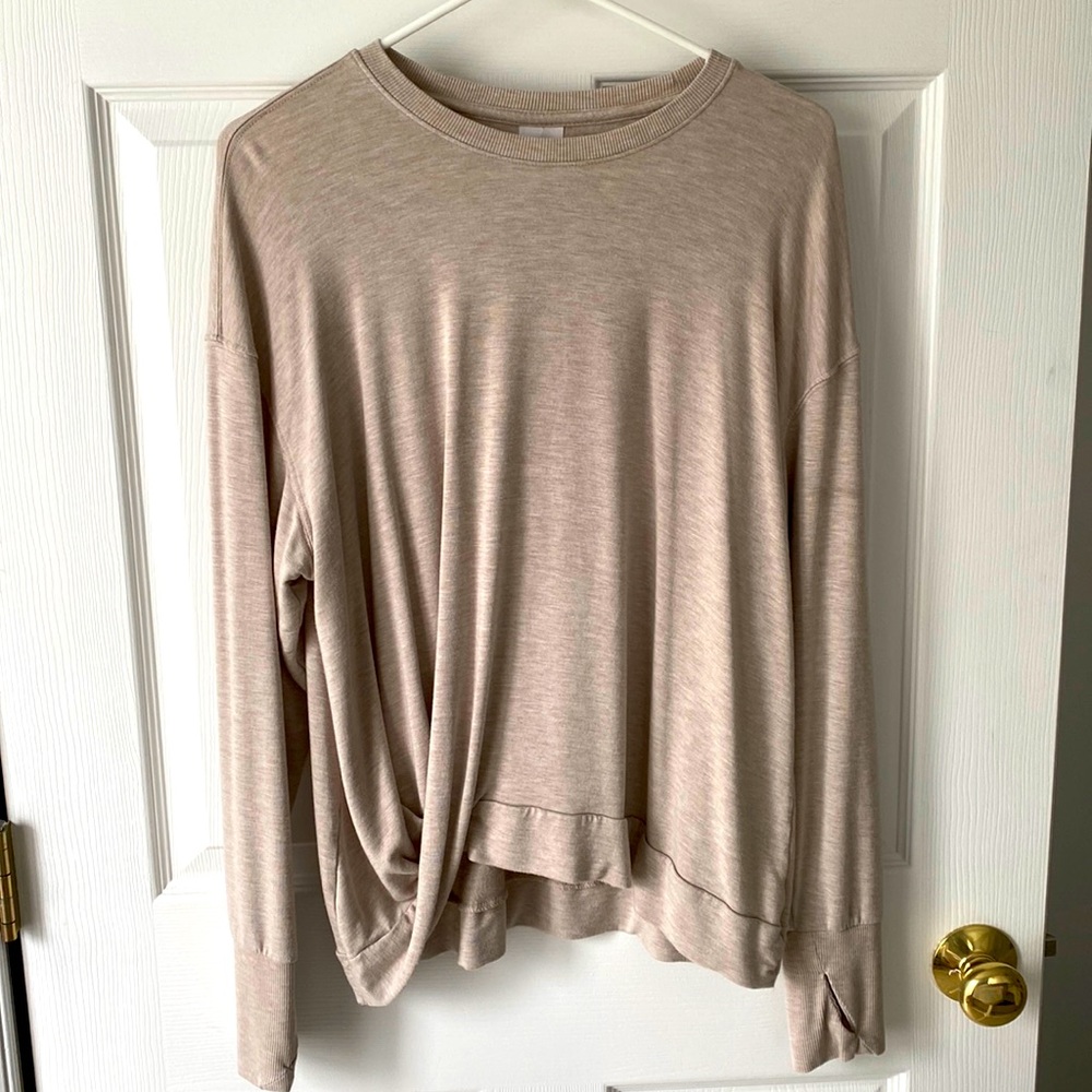 Active wear long sleeve top